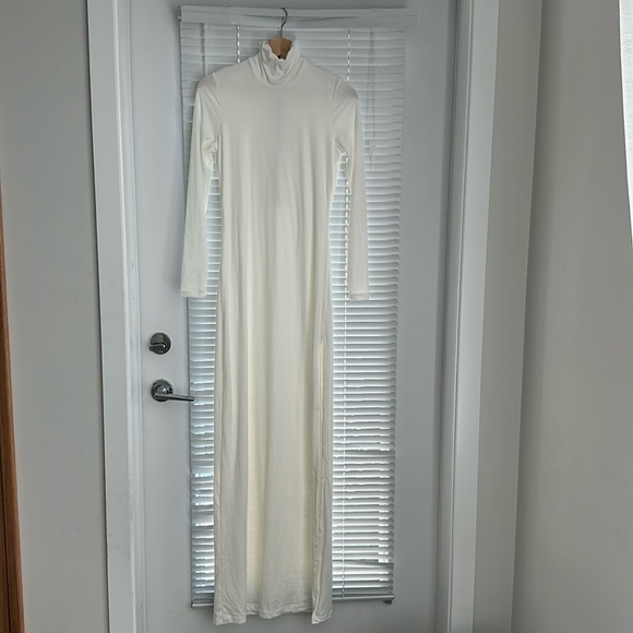 Dress - Picture 3 of 11